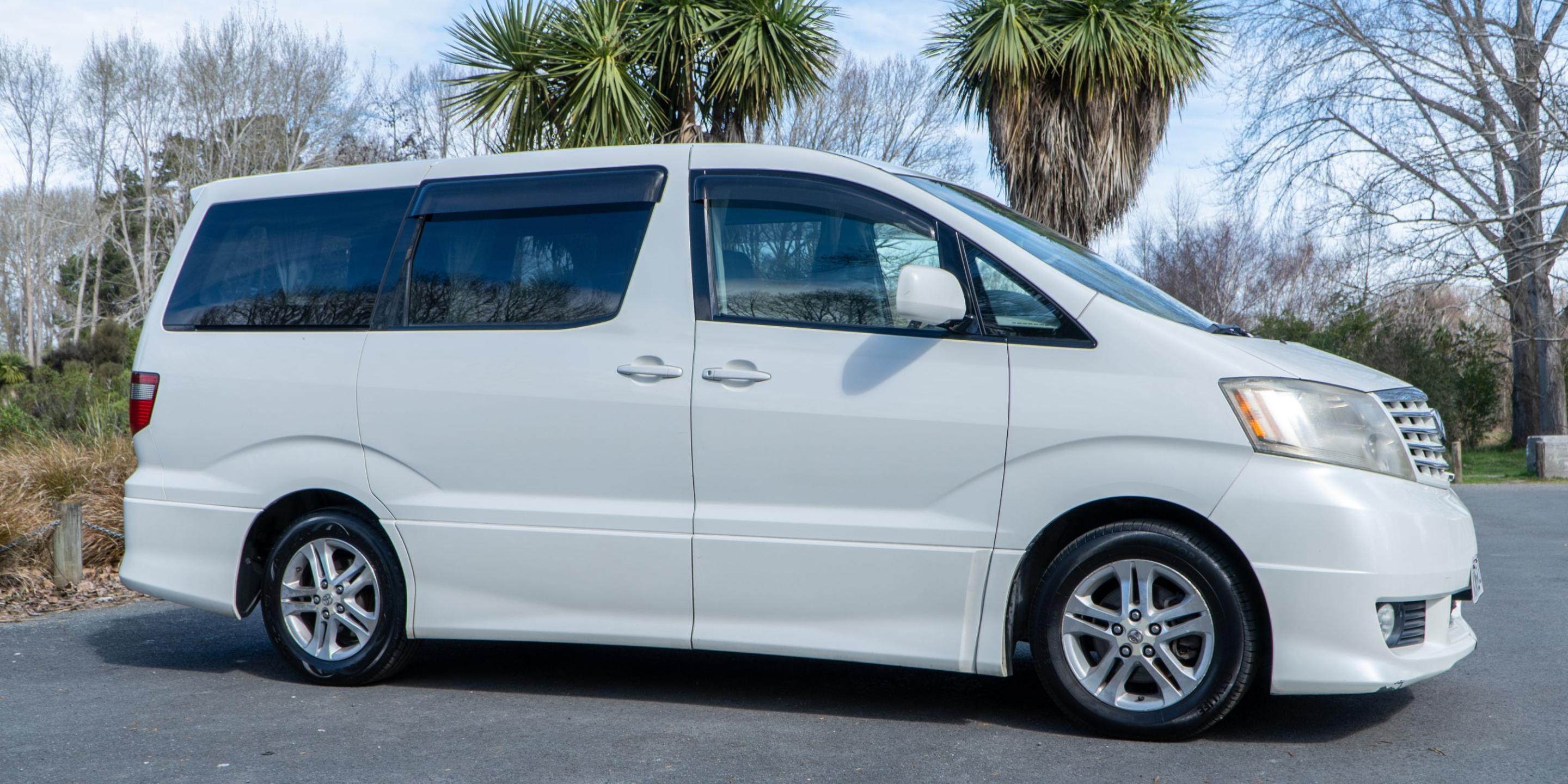 Lucky Rodeo Campervan Hire new Zealand 3