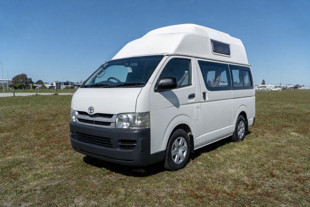 Lucky Roadie Campervan Rental New Zealand 1 v2